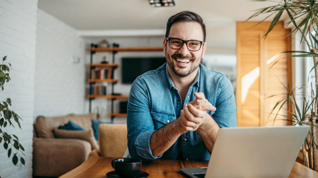 Como ambiente organizado em seu home office